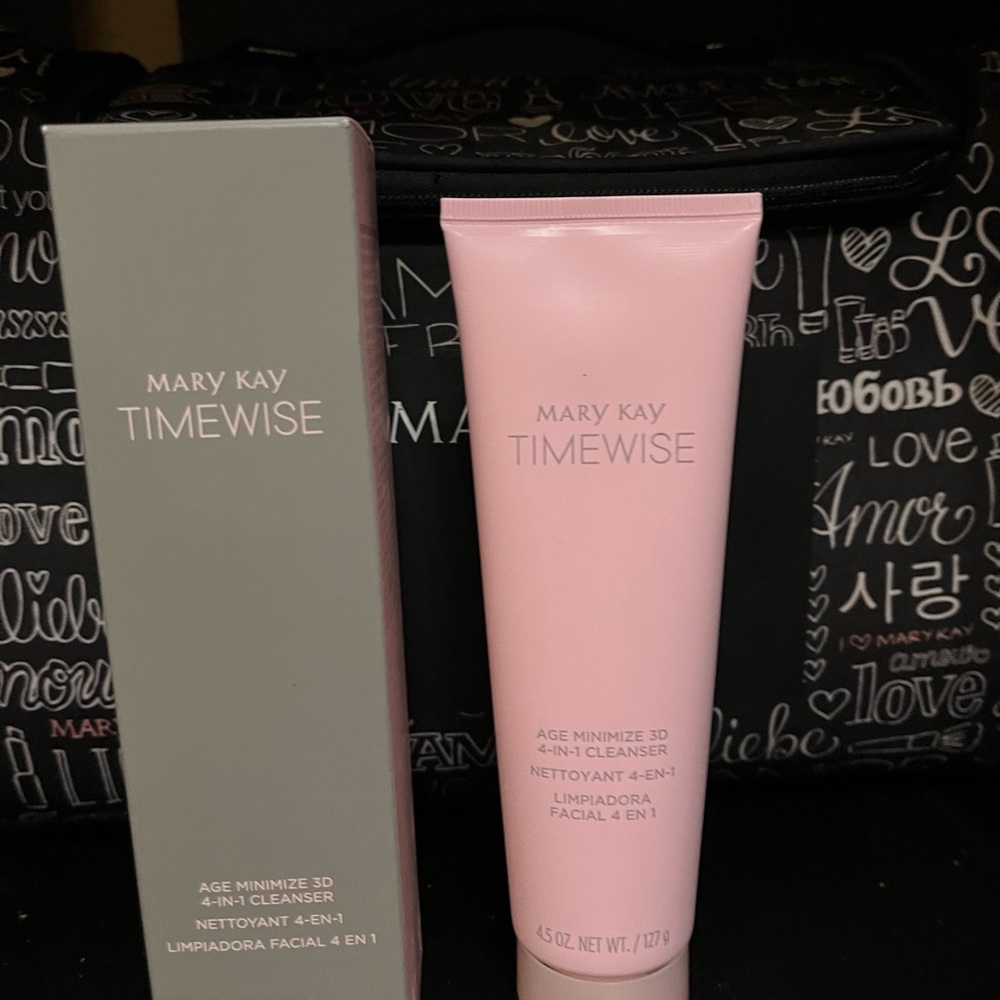 4 in 1 Cleanser